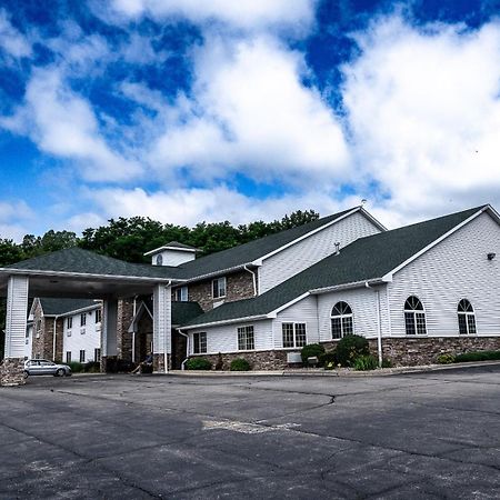 Savanna Inn & Suites Exterior foto
