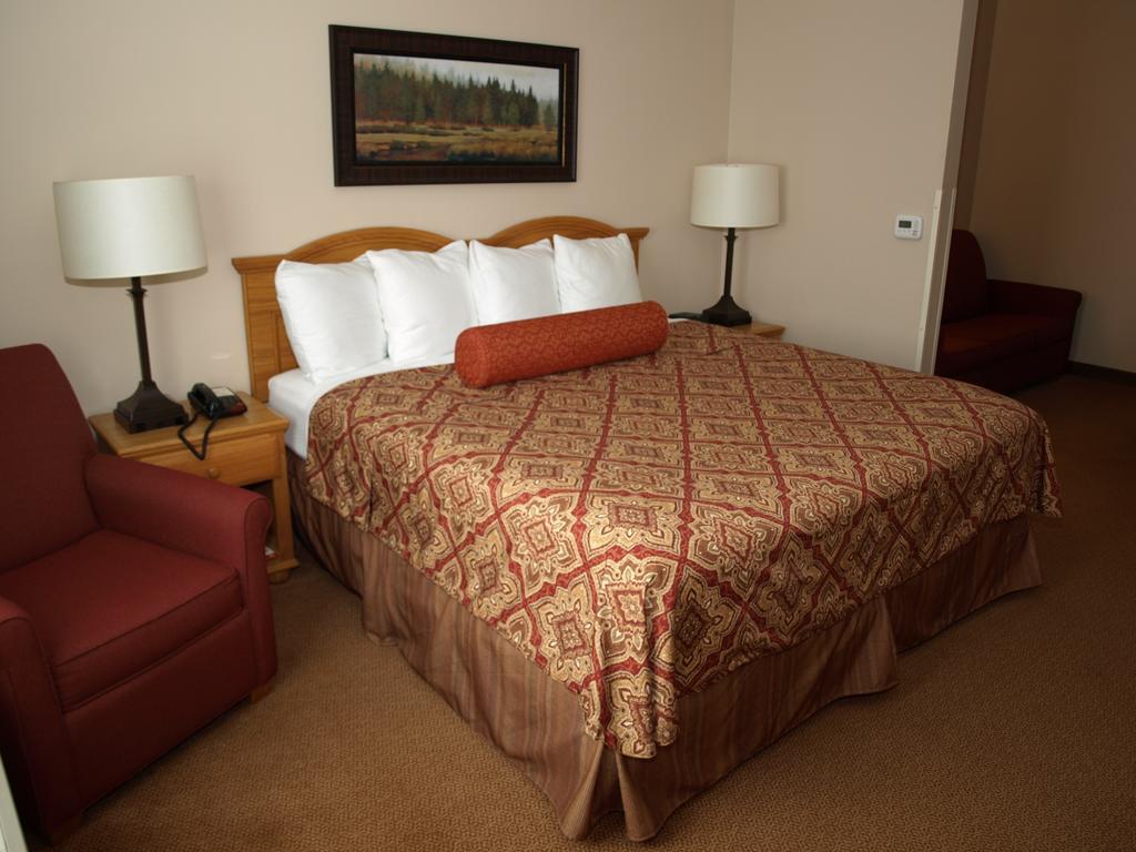 Savanna Inn & Suites Habitación foto